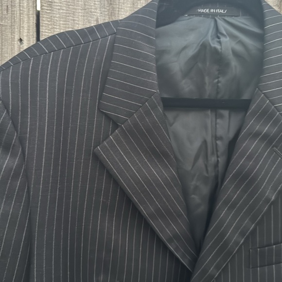 Armani Collezioni pin stripe suit jacket, size 42R - Picture 2 of 9